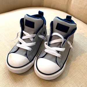 Converse high tops toddler sz 10